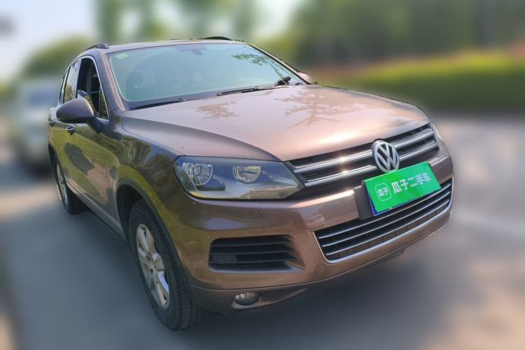 Used Volkswagen Touareg 2011 3.0 TSI Standard Version Front Right 45 Deg