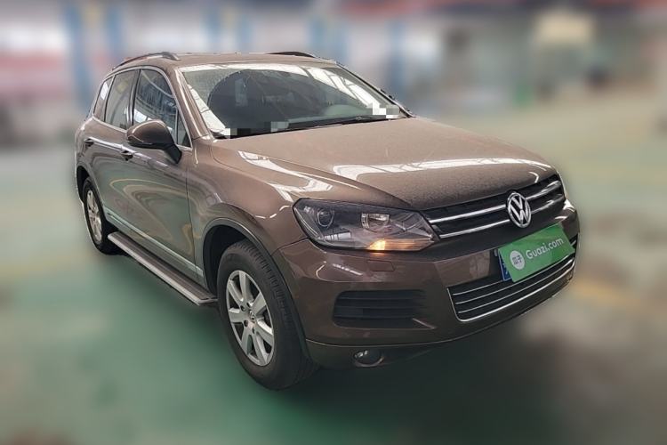 Used Volkswagen Touareg 2011 3.0 TSI Standard Version Front Right 45 Deg
