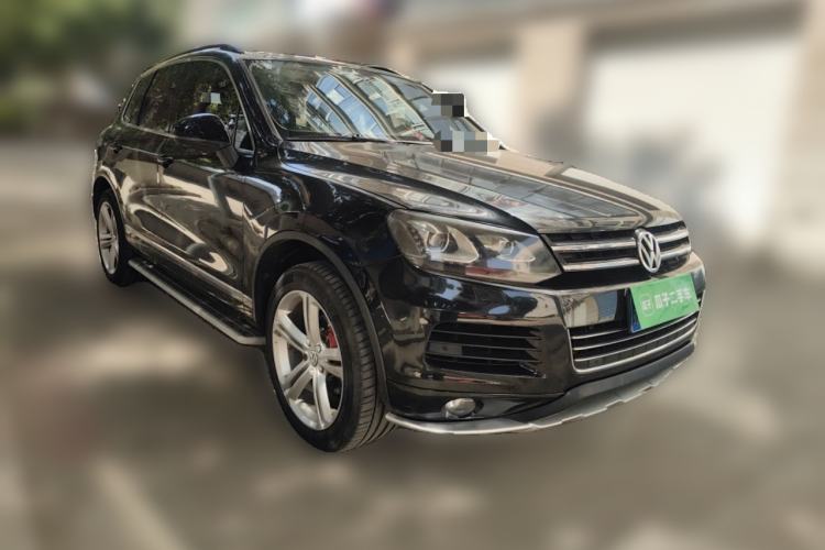 Used Volkswagen Touareg 2011 3.0 TSI Standard Version Front Right 45 Deg