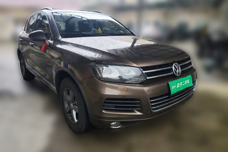 Used Volkswagen Touareg 2011 3.0 TSI Standard Version Front Right 45 Deg