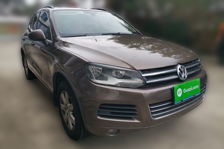 Used Volkswagen Touareg 2011 3.0 TSI Standard Version Front Right 45 Deg
