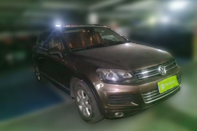 Used Volkswagen Touareg 2011 3.0 TSI Standard Version Front Right 45 Deg