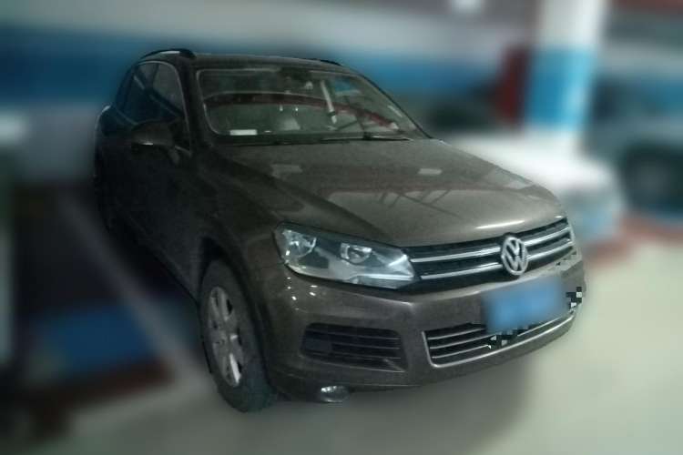 Used Volkswagen Touareg 2011 3.0 TDI Diesel Standard Version Front Right 45 Deg