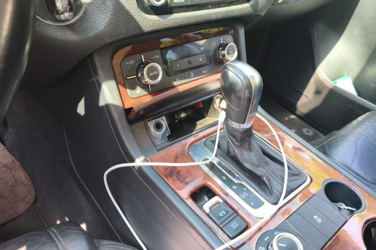 Used Volkswagen Touareg 2011 3.0 TSI Standard Version Gear Lever