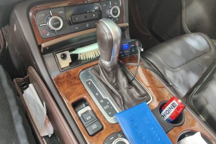 Used Volkswagen Touareg 2011 3.0 TSI Standard Version Gear Lever