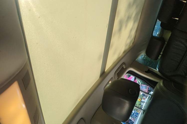 Used Volkswagen Touareg 2011 3.0 TSI Comfort Version Headliner