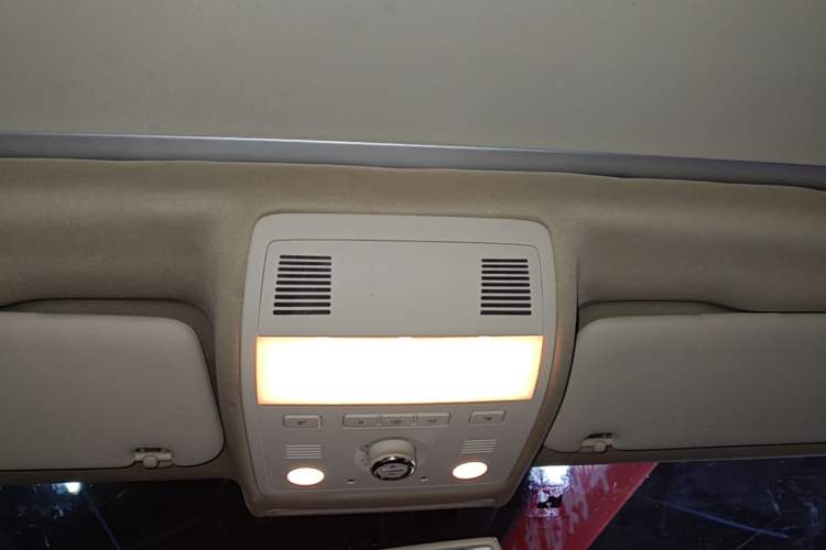 Used Volkswagen Touareg 2011 3.0 TSI Comfort Version Headliner