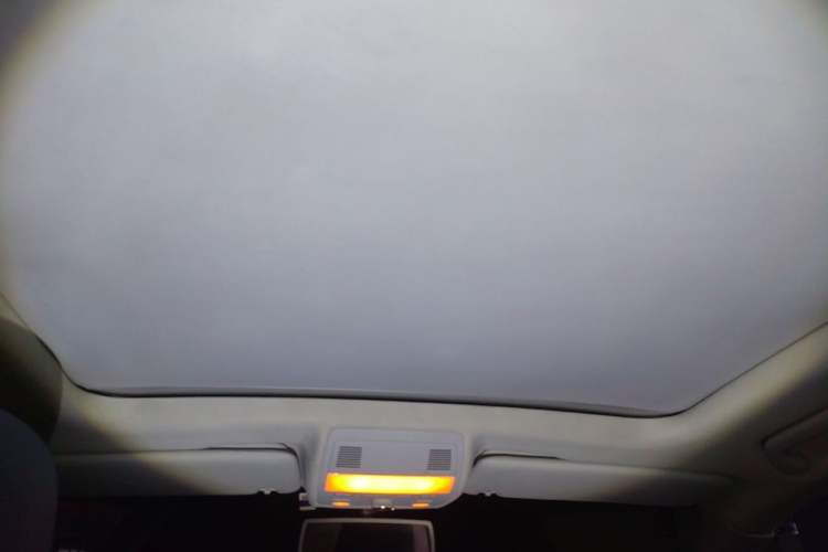Used Volkswagen Touareg 2011 3.0 TDI Diesel Comfort Version Headliner