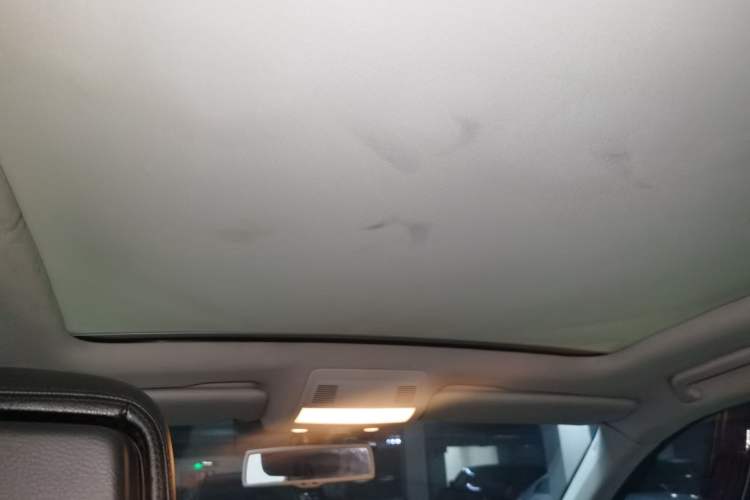 Used Volkswagen Touareg 2011 3.0 TSI Standard Version Headliner