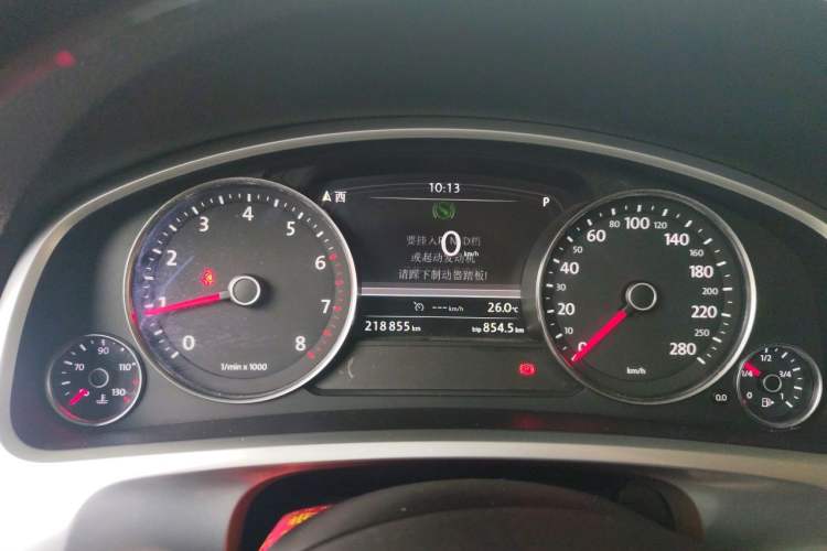 Used Volkswagen Touareg 2011 3.0 TSI Standard Version Instrument Cluster