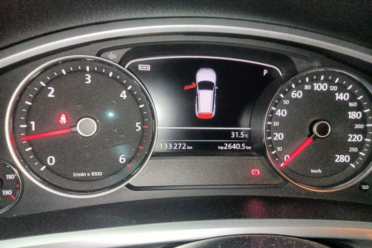 Used Volkswagen Touareg 2011 3.0 TDI Diesel Standard Version Instrument Cluster