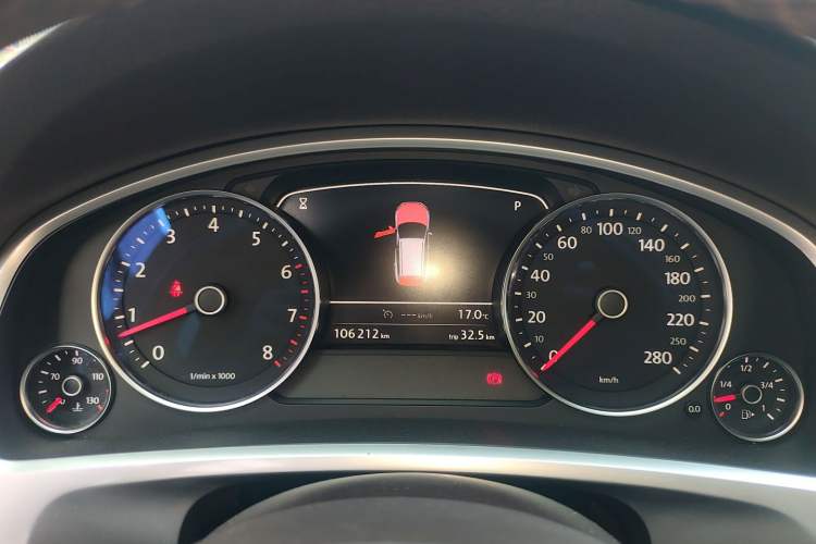 Used Volkswagen Touareg 2011 3.0 TSI Standard Version Instrument Cluster