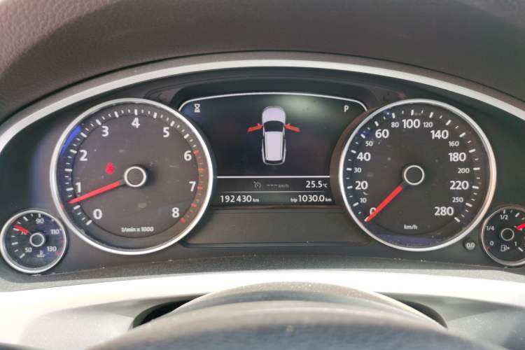 Used Volkswagen Touareg 2011 3.0 TSI Standard Version Instrument Cluster