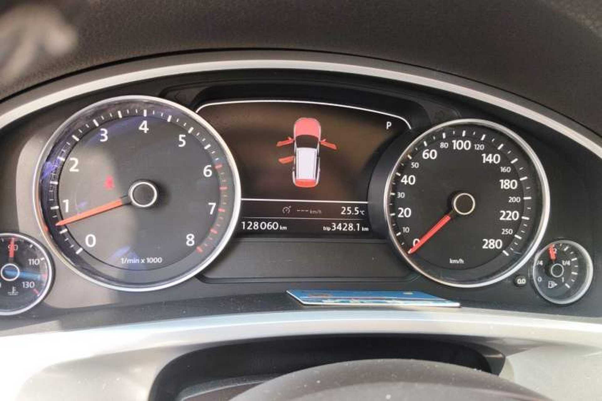 Used Volkswagen Touareg 2011 3.0 TSI Luxury Edition Instrument Cluster