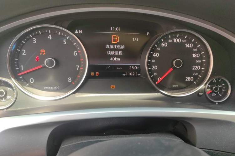 Used Volkswagen Touareg 2011 3.0 TSI Comfort Version Instrument Cluster