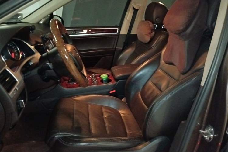 Used Volkswagen Touareg 2011 3.0 TSI Comfort Version Left Front Seat