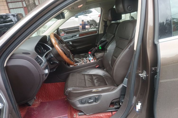 Used Volkswagen Touareg 2011 3.0 TSI Comfort Version Left Front Seat