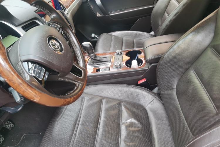 Used Volkswagen Touareg 2011 3.0 TSI Comfort Version Left Front Seat