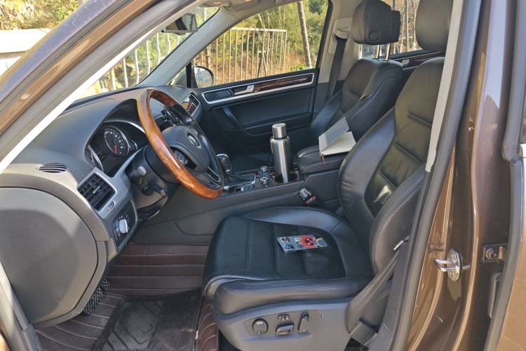 Used Volkswagen Touareg 2011 3.0 TSI Comfort Version Left Front Seat