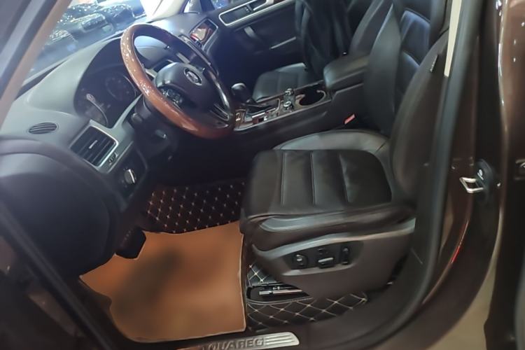 Used Volkswagen Touareg 2011 3.0 TSI Comfort Version Left Front Seat