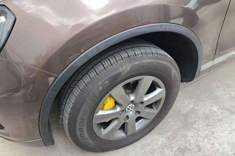 Used Volkswagen Touareg 2011 3.0 TSI Standard Version Left Front Wheel Hub