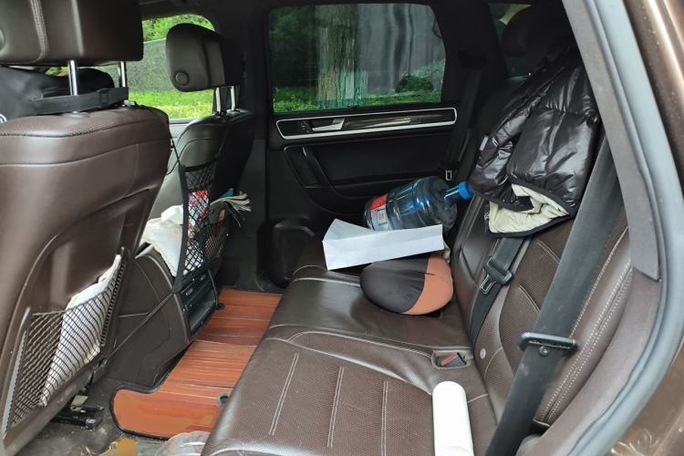 Used Volkswagen Touareg 2011 3.0 TSI Hybrid Left Rear Seat
