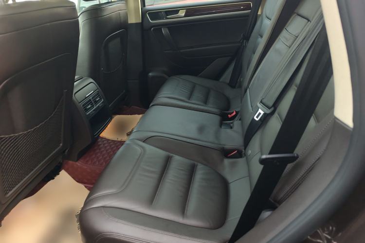 Used Volkswagen Touareg 2011 3.0 TSI Standard Version Left Rear Seat