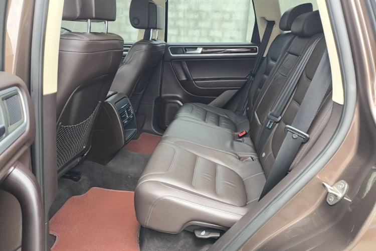 Used Volkswagen Touareg 2011 3.0 TSI Standard Version Left Rear Seat