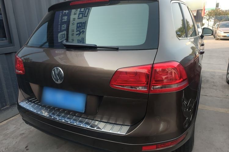 Used Volkswagen Touareg 2011 3.0 TSI Standard Version Rear