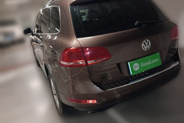 Used Volkswagen Touareg 2011 3.0 TSI Comfort Version Rear Left 45 Deg