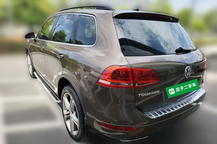 Used Volkswagen Touareg 2011 3.0 TSI Comfort Version Rear Left 45 Deg