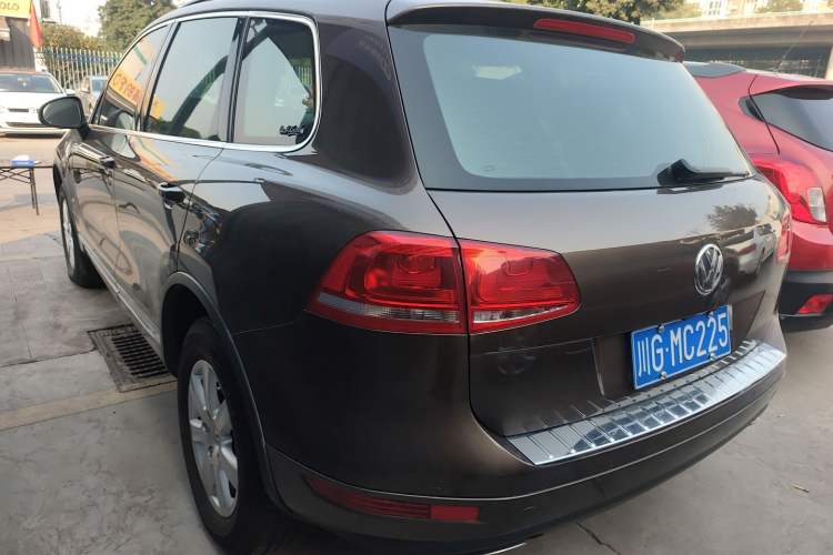Used Volkswagen Touareg 2011 3.0 TSI Standard Version Rear Left 45 Deg