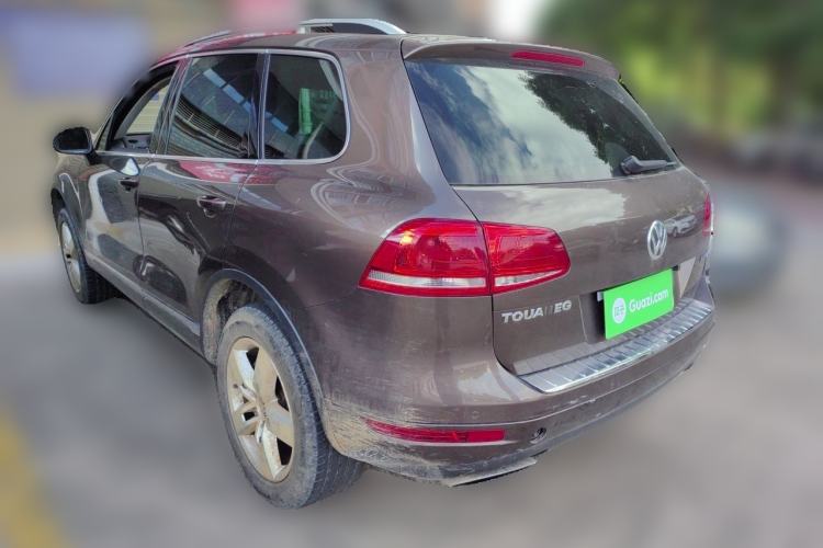 Used Volkswagen Touareg 2011 3.0 TSI Hybrid Rear Left 45 Deg