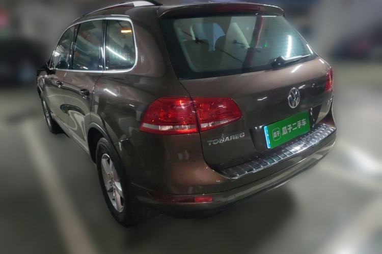 Used Volkswagen Touareg 2011 3.0 TDI Diesel Comfort Version Rear Left 45 Deg