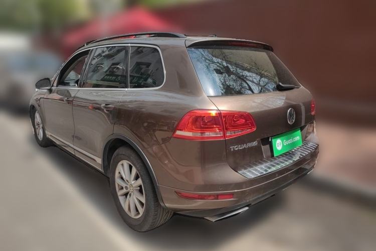Used Volkswagen Touareg 2011 3.0 TSI Comfort Version Rear Left 45 Deg