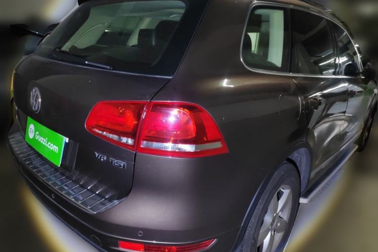 Used Volkswagen Touareg 2011 3.0 TSI Comfort Version Rear Right 45 Deg