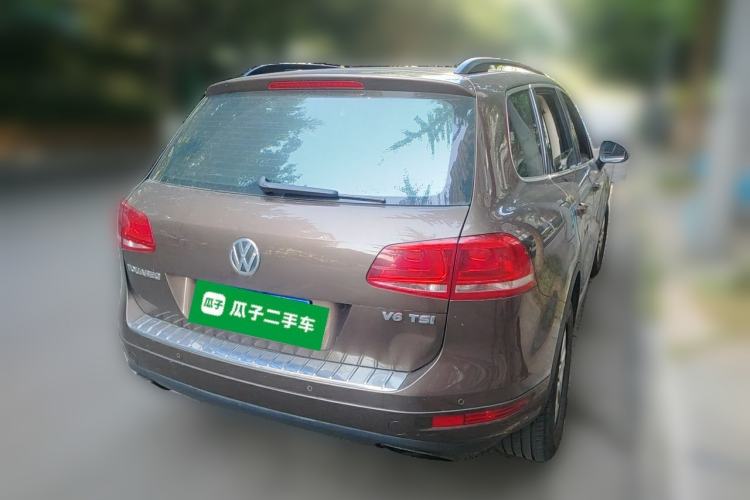 Used Volkswagen Touareg 2011 3.0 TSI Comfort Version Rear Right 45 Deg