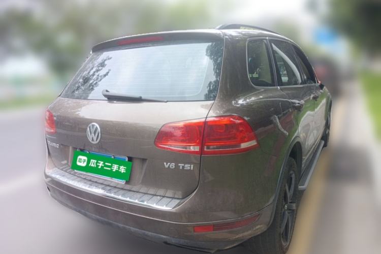 Used Volkswagen Touareg 2011 3.0 TSI Comfort Version Rear Right 45 Deg