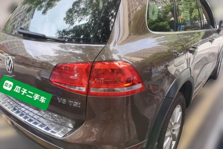 Used Volkswagen Touareg 2011 3.0 TSI Comfort Version Rear Right 45 Deg