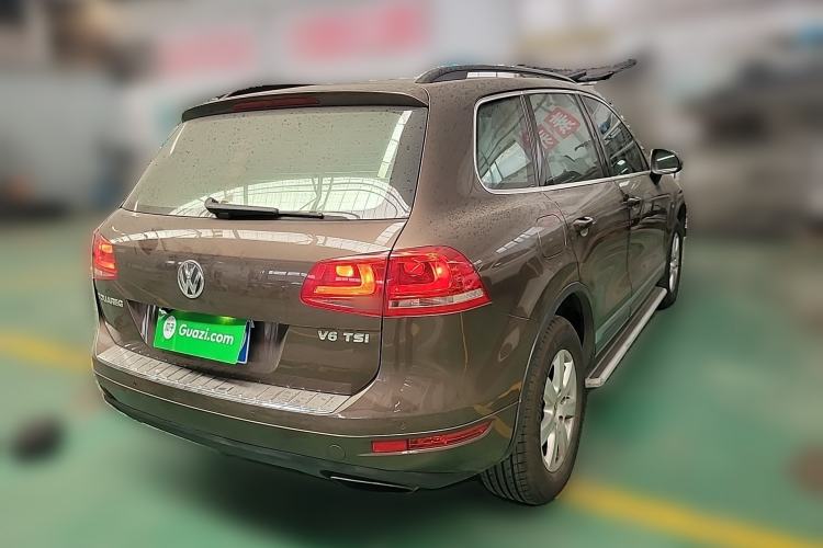 Used Volkswagen Touareg 2011 3.0 TSI Standard Version Rear Right 45 Deg