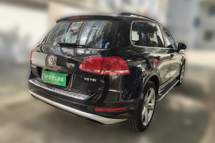 Used Volkswagen Touareg 2011 3.0 TSI Standard Version Rear Right 45 Deg