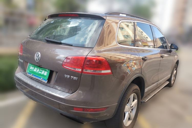 Used Volkswagen Touareg 2011 3.0 TSI Comfort Version Rear Right 45 Deg