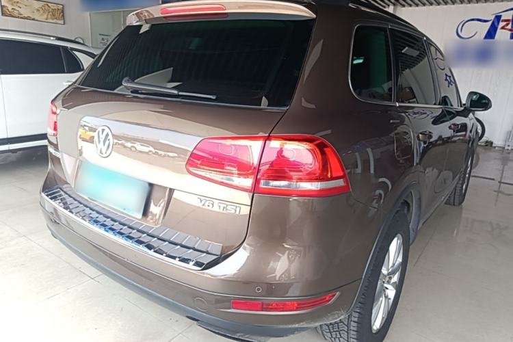 Used Volkswagen Touareg 2011 3.0 TSI High-End Version Rear Right 45 Deg