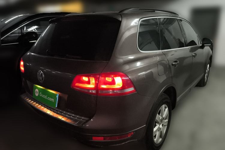 Used Volkswagen Touareg 2011 3.0 TSI Standard Version Rear Right 45 Deg