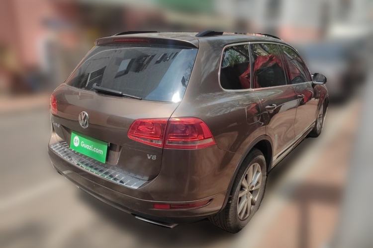 Used Volkswagen Touareg 2011 3.0 TSI Comfort Version Rear Right 45 Deg