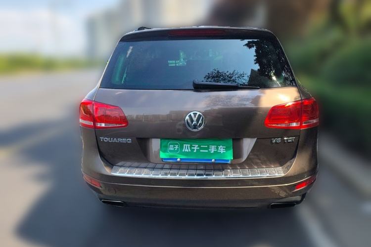 Used Volkswagen Touareg 2011 3.0 TSI High-End Version Rear
