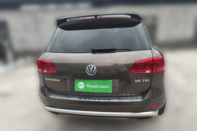 Used Volkswagen Touareg 2011 3.0 TSI High-End Version Rear