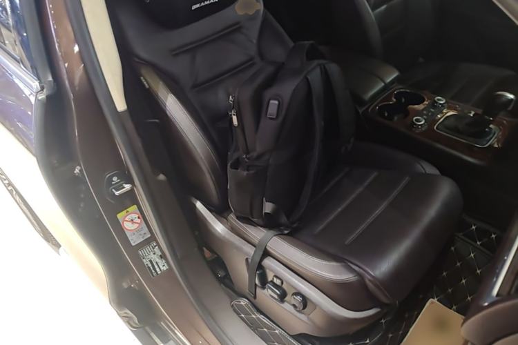 Used Volkswagen Touareg 2011 3.0 TSI Comfort Version Right Front Seat
