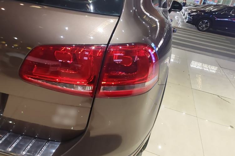 Used Volkswagen Touareg 2011 3.0 TSI Comfort Version Right Rear Taillight