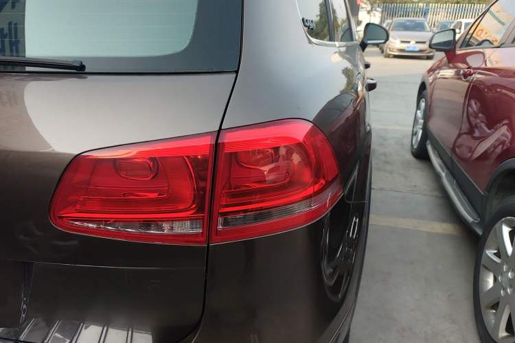 Used Volkswagen Touareg 2011 3.0 TSI Standard Version Right Rear Taillight